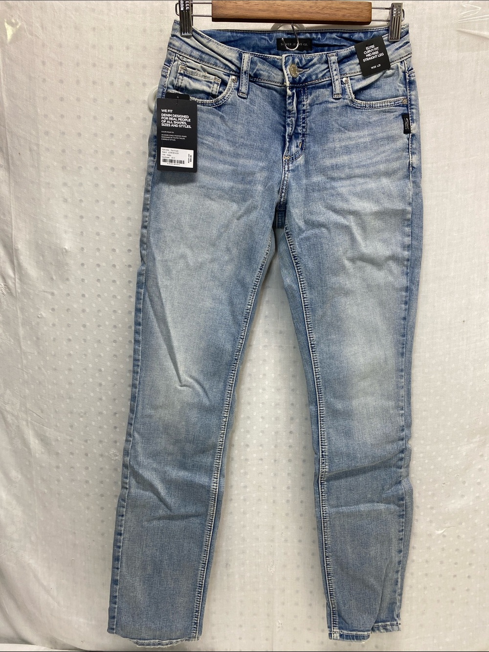 𝅺NWT Elyse Siver Jeans size W25 L 31 blue Lightly Distressed Hem